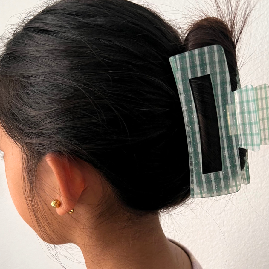 Checkered Hair Claws
