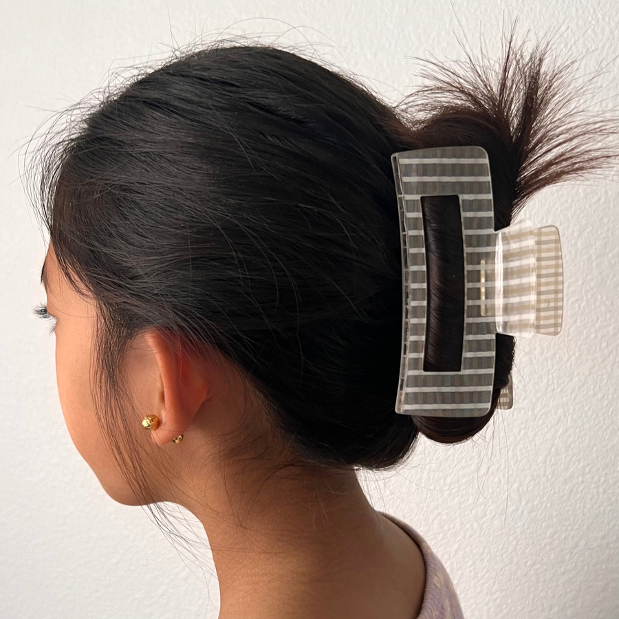 Checkered Hair Claws