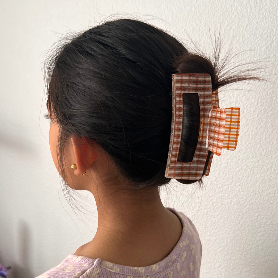 Checkered Hair Claws